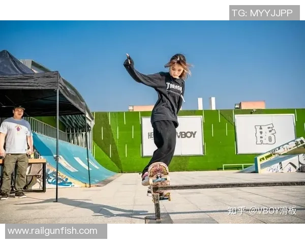 滑板与梦想交织的旅程：杨敏的深度对话与人生启示